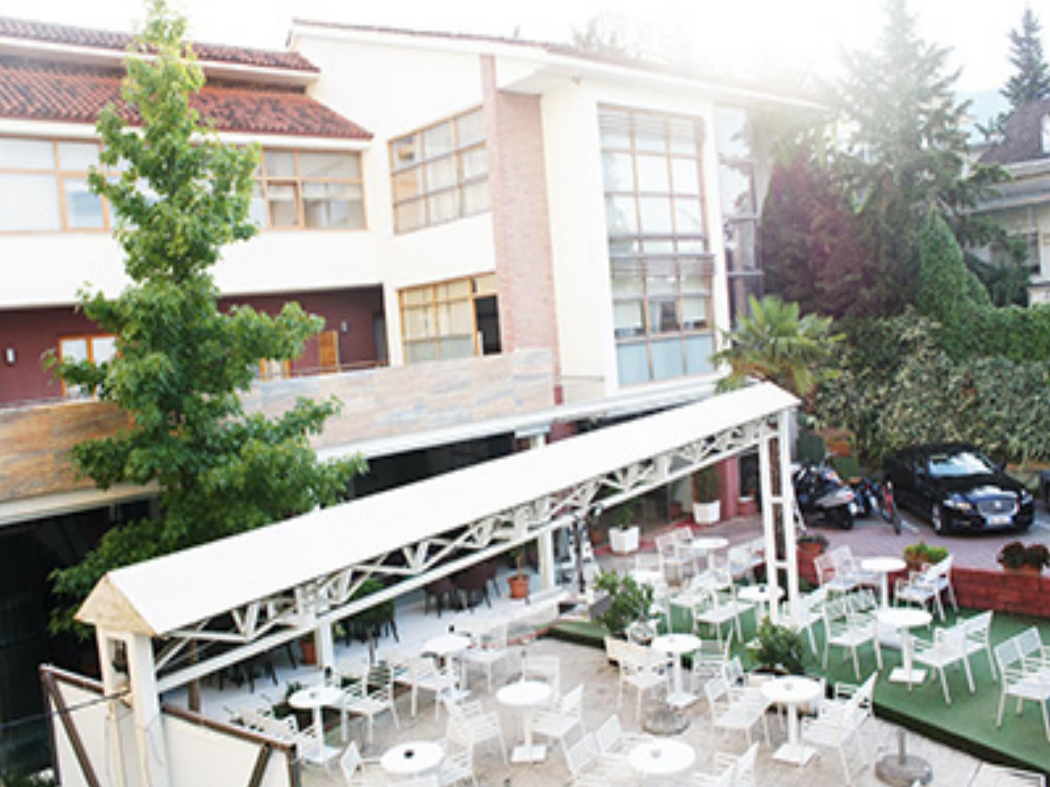 Hotel Bermon Tirana Eksteriør billede