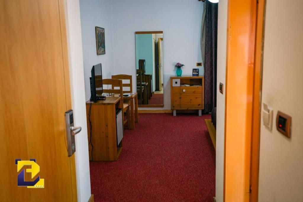 Hotel Bermon Tirana Eksteriør billede