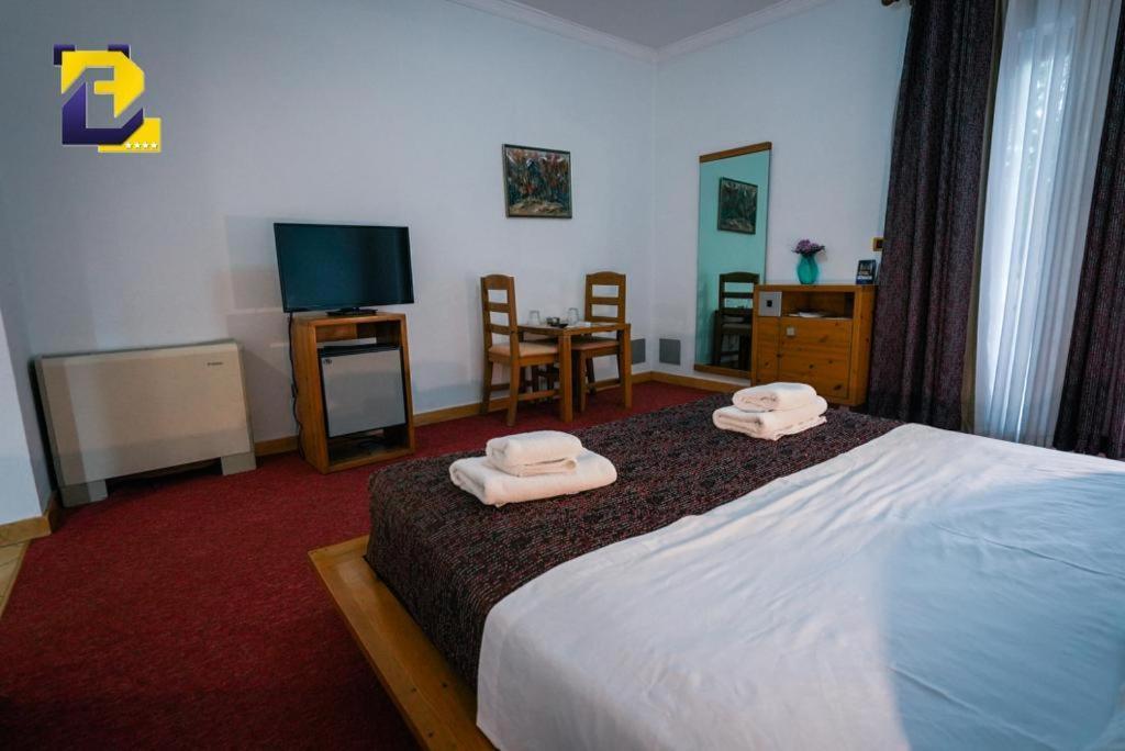 Hotel Bermon Tirana Eksteriør billede