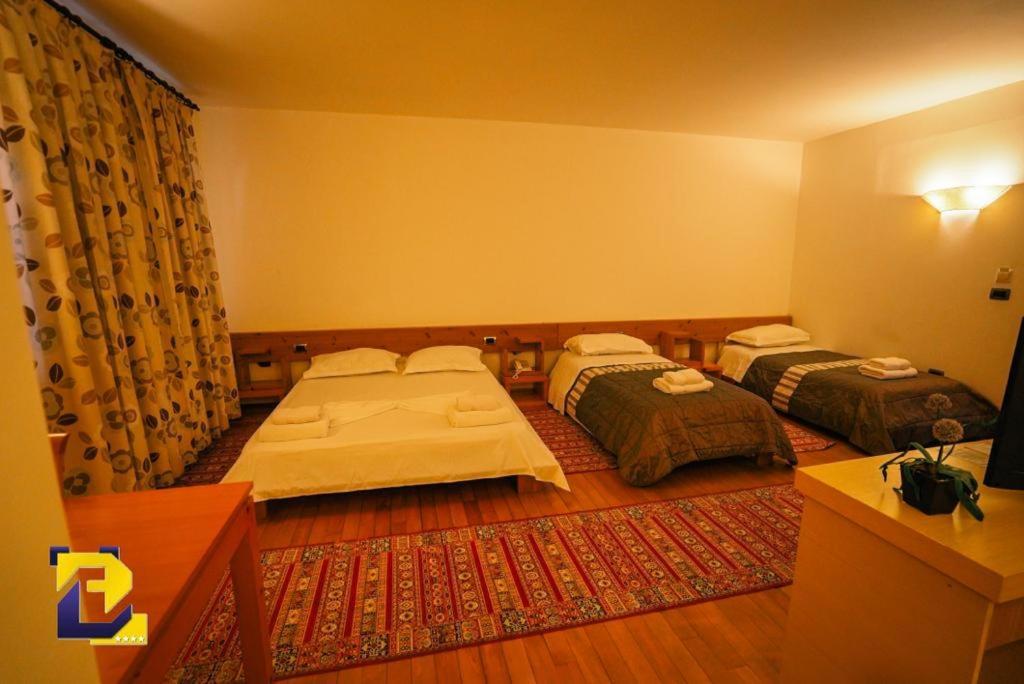Hotel Bermon Tirana Eksteriør billede